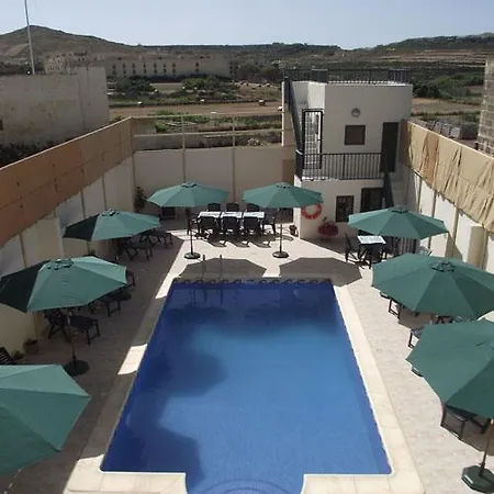 Ta' Gakbu Holiday With Pool