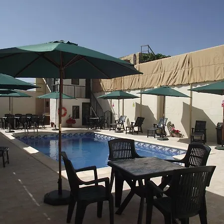 Hébergement de vacances Ta' Gakbu Holiday With Pool *